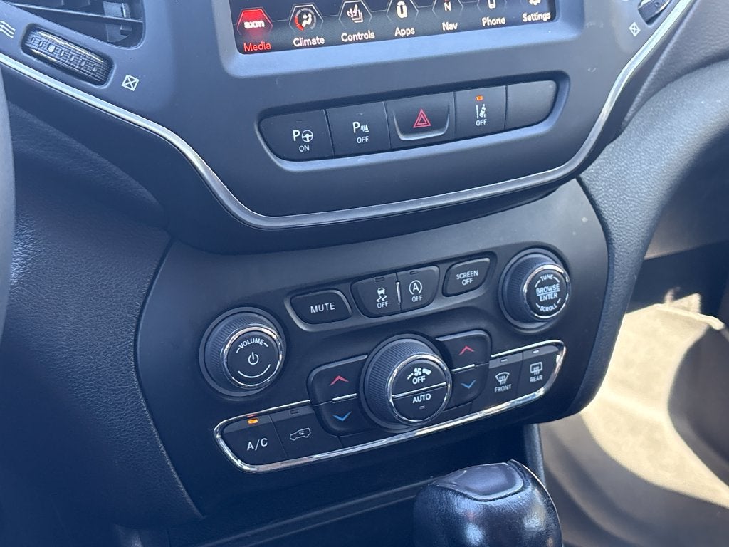 2023 Jeep Cherokee Altitude Lux 4x4