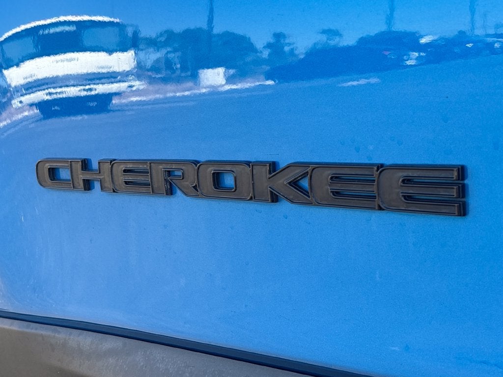 2023 Jeep Cherokee Altitude Lux 4x4
