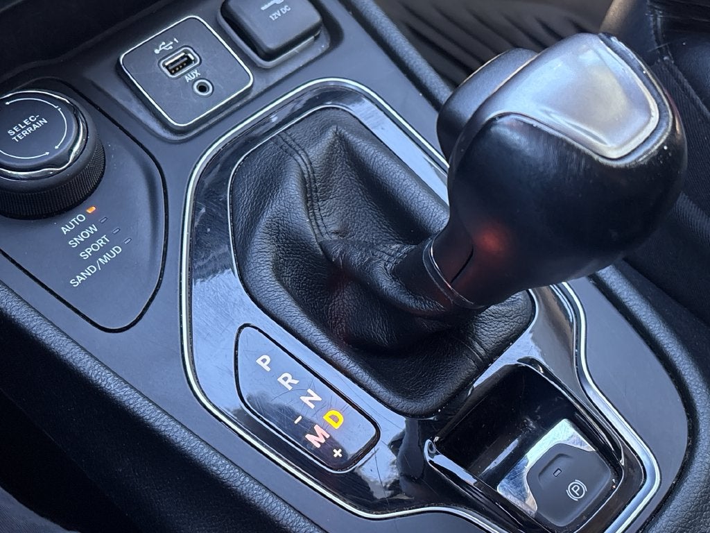 2023 Jeep Cherokee Altitude Lux 4x4