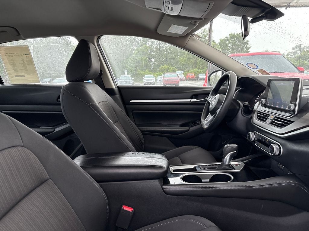 2023 Nissan Altima SV FWD