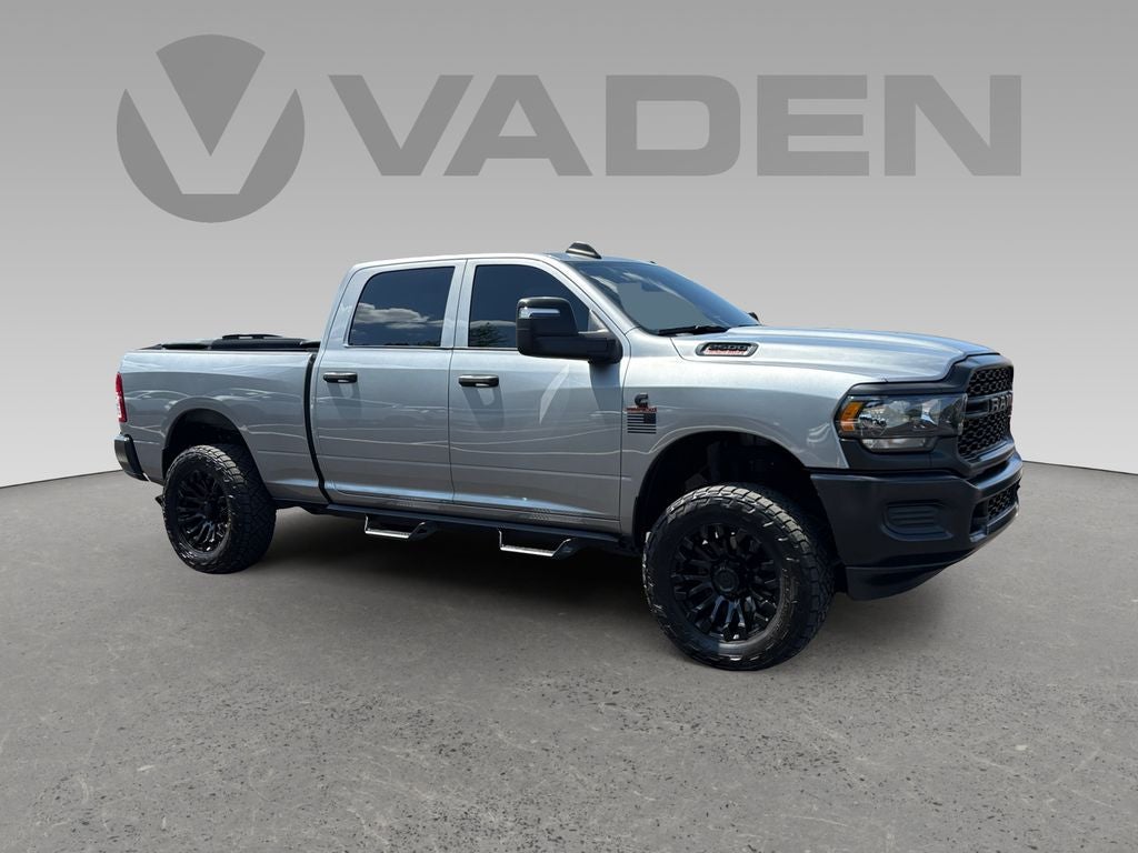 2024 RAM 2500 Tradesman Crew Cab 4x4 6'4' Box