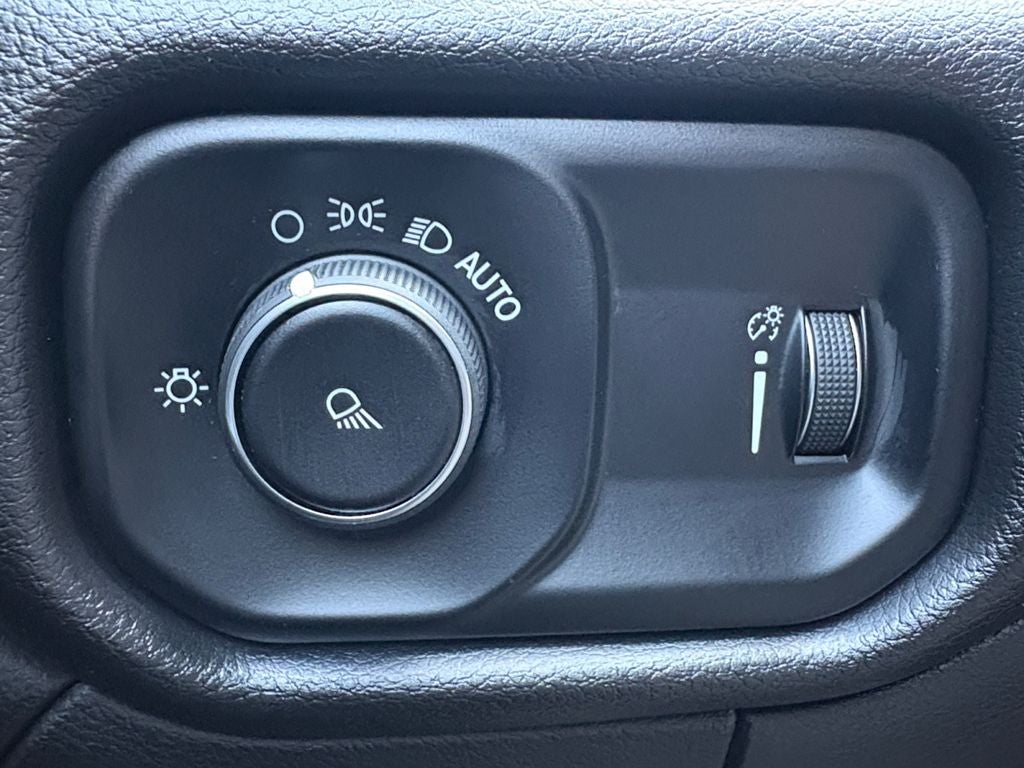 2024 RAM 2500 Tradesman Crew Cab 4x4 6'4' Box