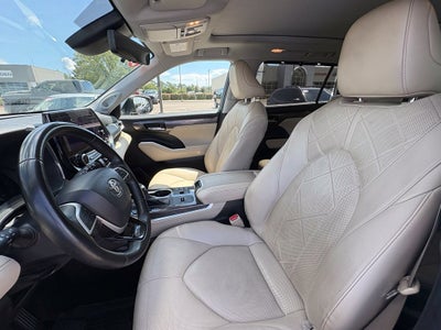 2023 Toyota Highlander Platinum