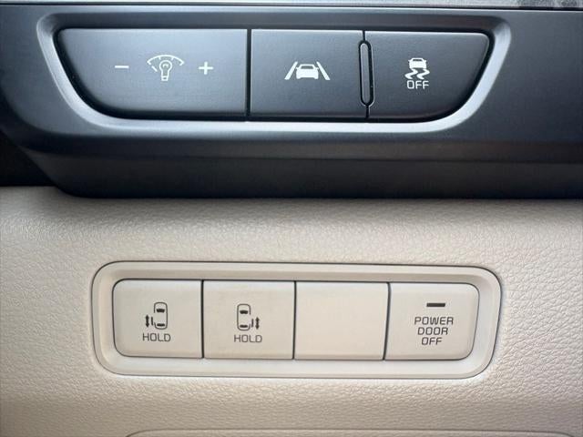 2023 Kia Carnival MPV LX Seat Package