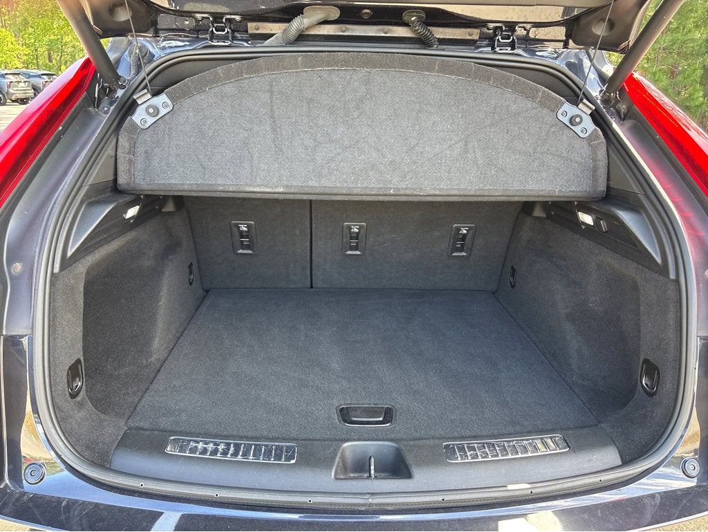 2023 Cadillac XT4 FWD Premium Luxury