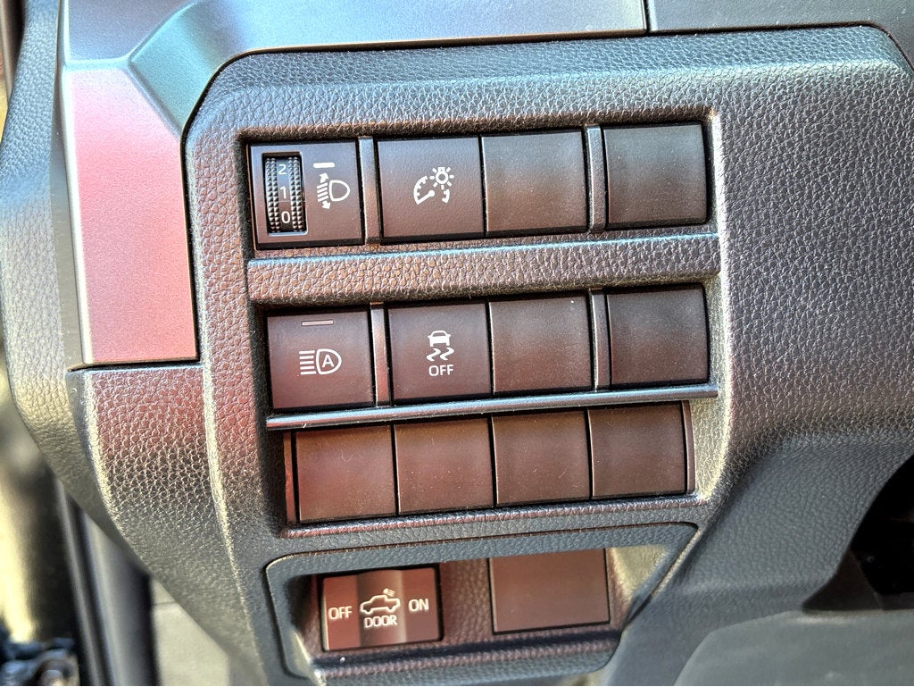 2025 Toyota Tacoma 2WD SR5