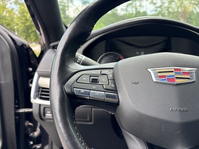 2023 Cadillac XT4 Premium Luxury