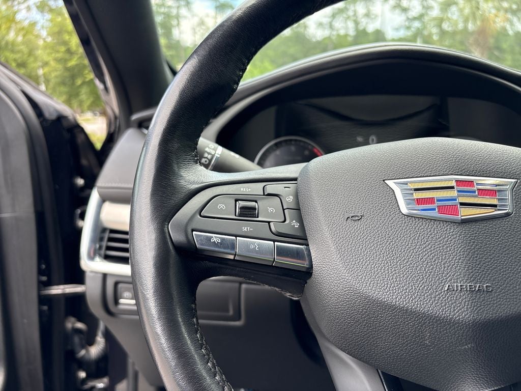 2023 Cadillac XT4 Premium Luxury