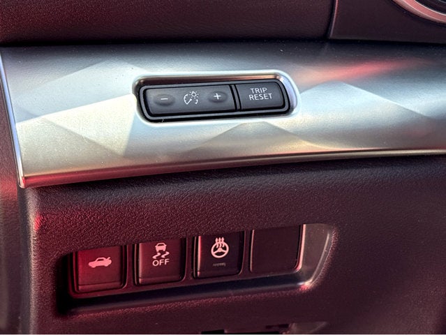 2017 Nissan Maxima SR