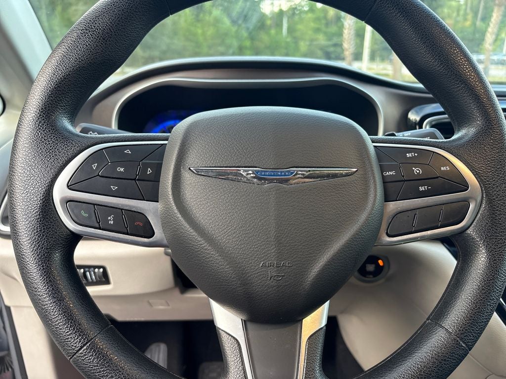 2021 Chrysler Voyager LX
