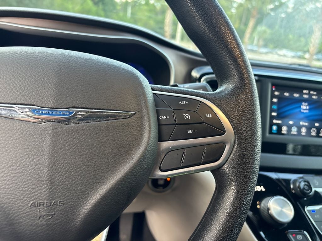 2021 Chrysler Voyager LX