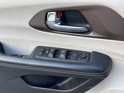 2021 Chrysler Voyager LX