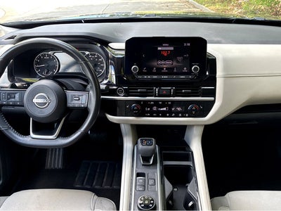 2022 Nissan Pathfinder SV