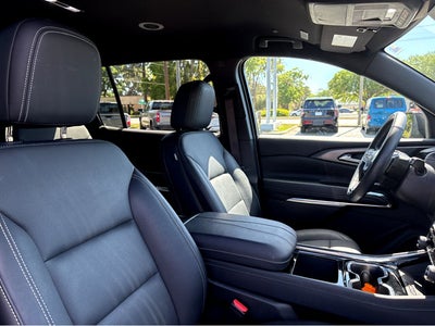 2025 Chevrolet Traverse FWD LT