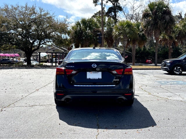 2022 Nissan Altima 2.0 SR