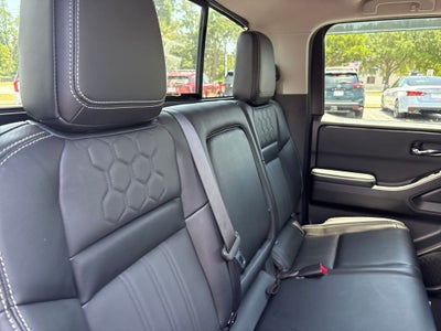 2025 Nissan Frontier SL