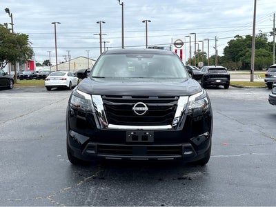 2025 Nissan Pathfinder S