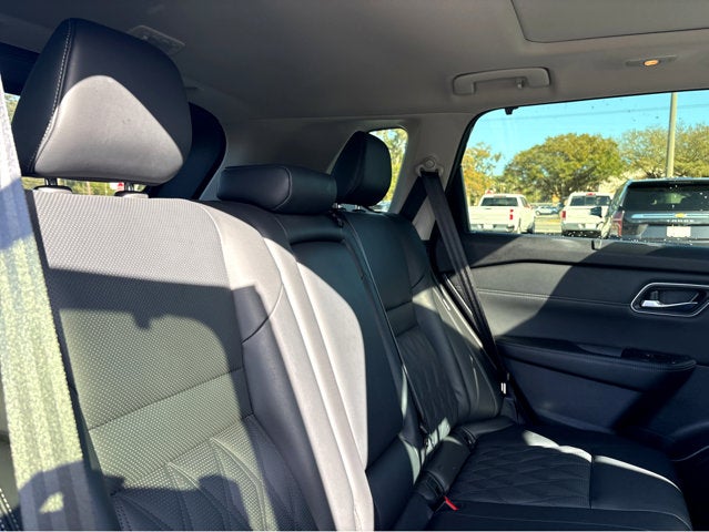 2025 Nissan Rogue Platinum