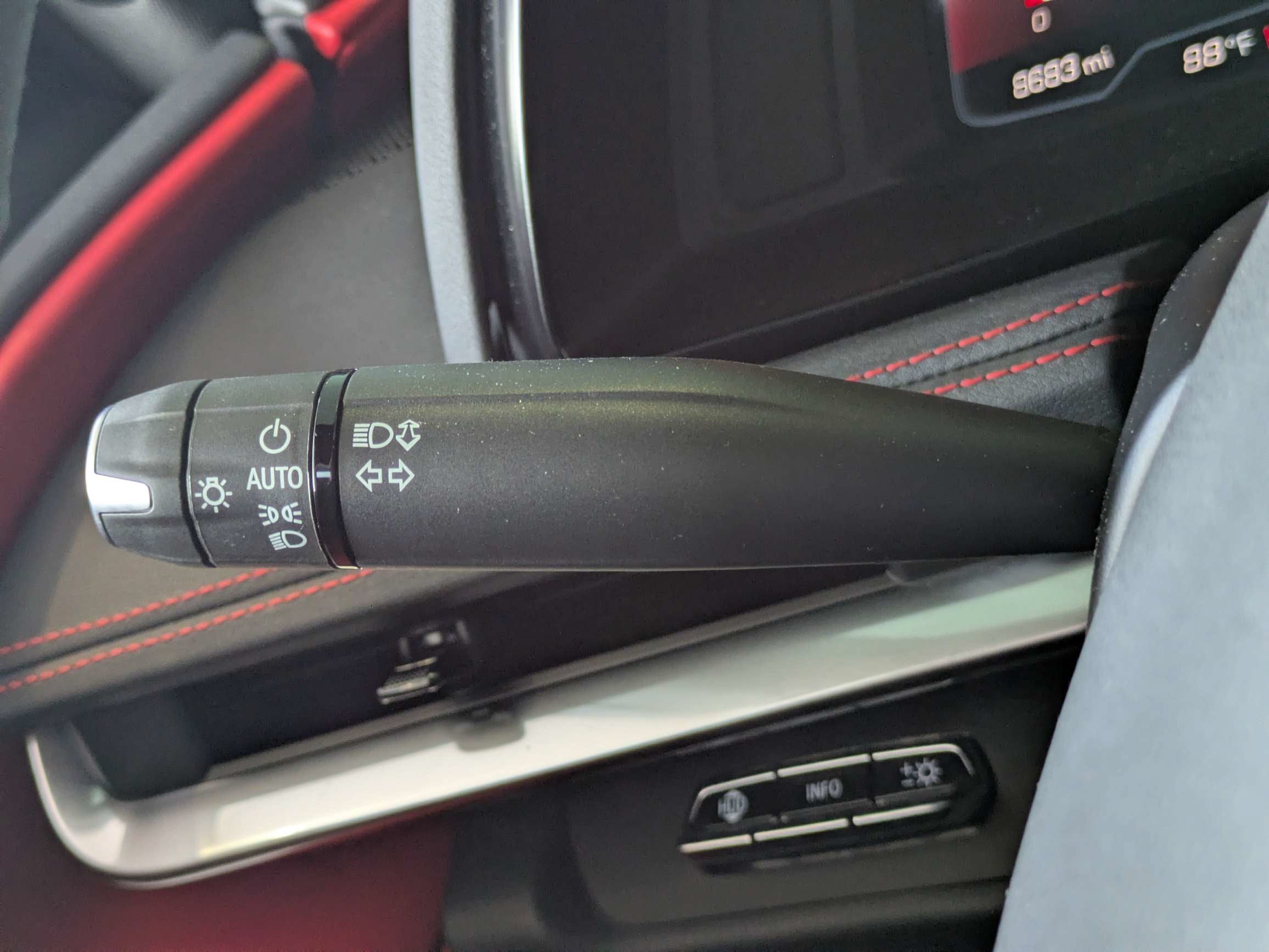 2024 Chevrolet Corvette 2LT