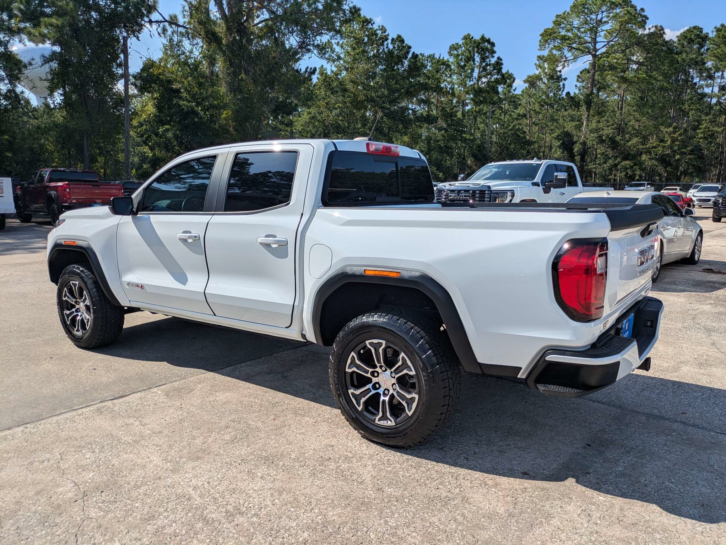 2023 GMC Canyon 4WD AT4