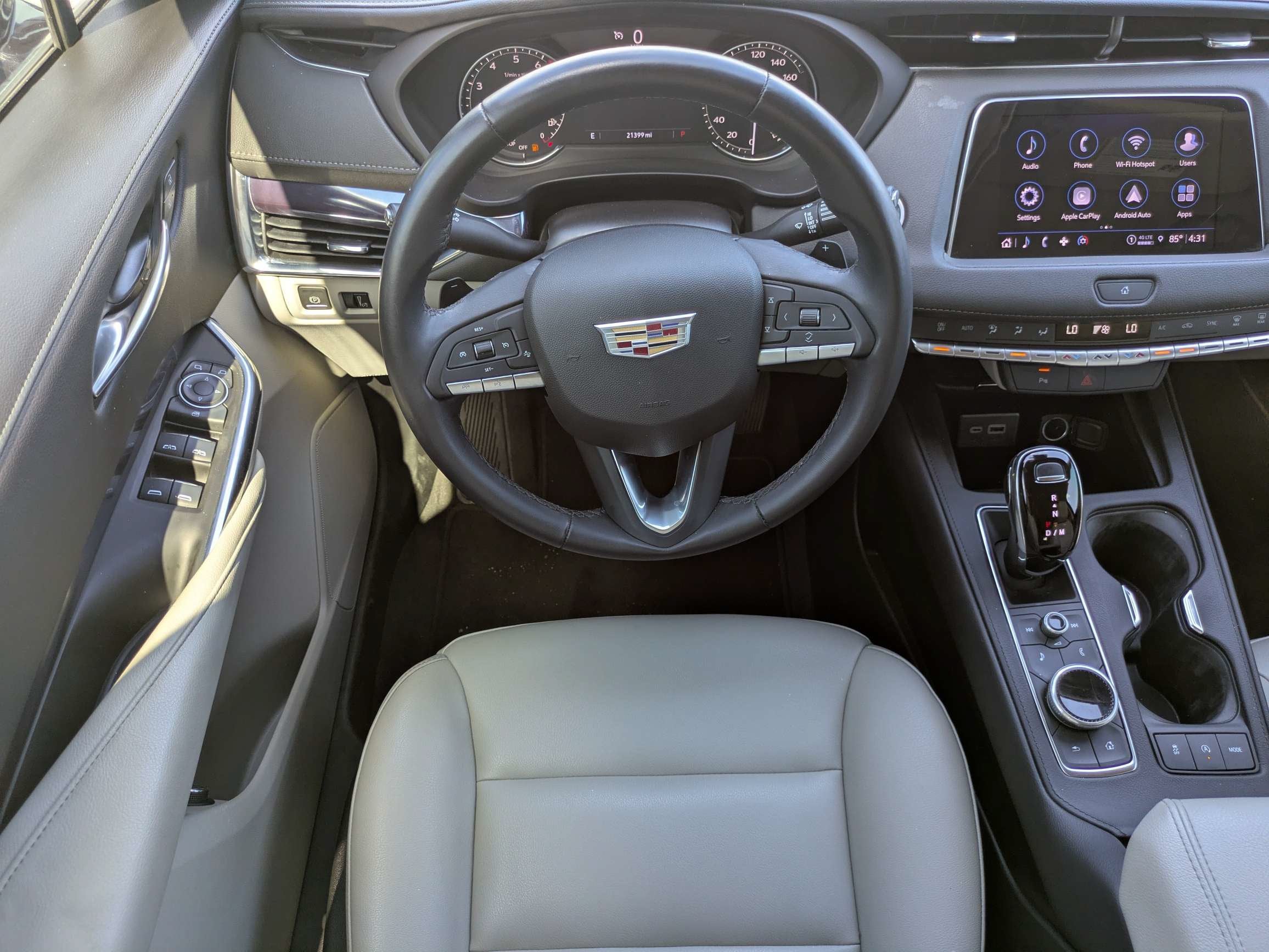 2023 Cadillac XT4 FWD Luxury