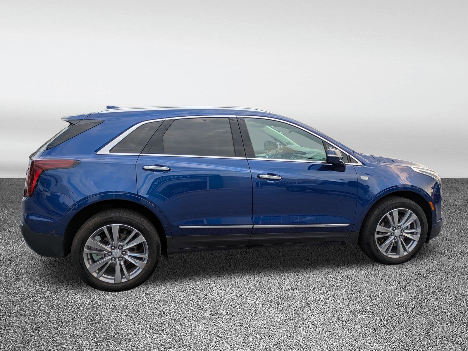 2023 Cadillac XT5 FWD Premium Luxury
