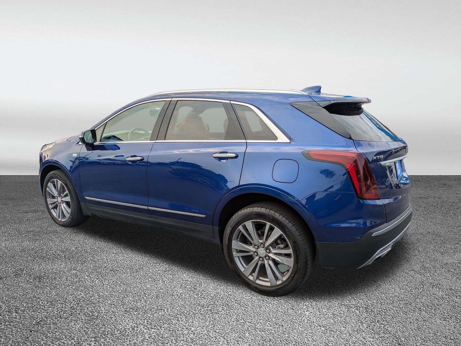 2023 Cadillac XT5 FWD Premium Luxury