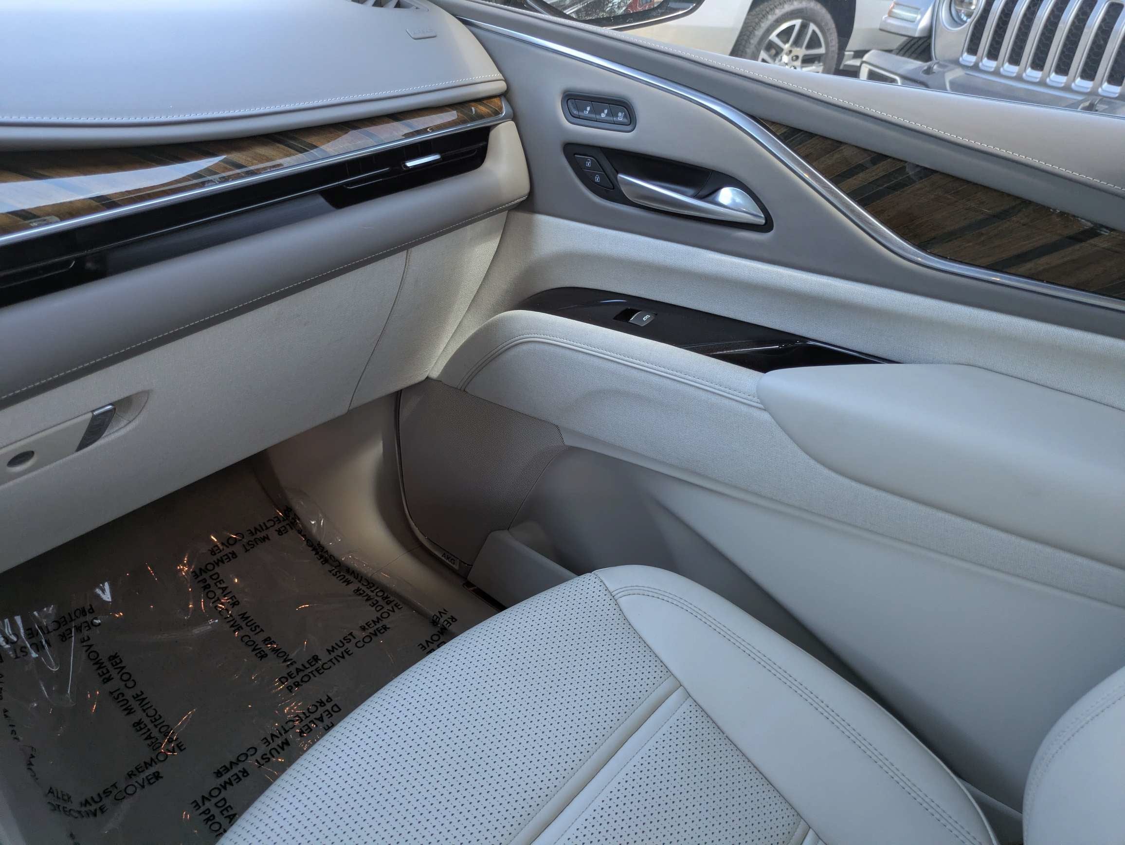 2023 Cadillac Escalade ESV 4WD Sport Platinum