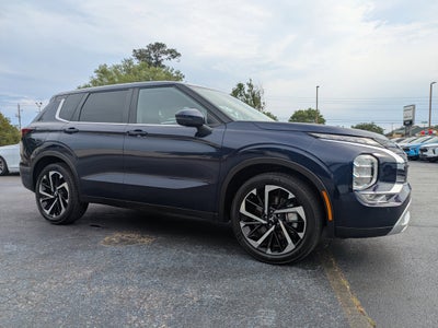 2024 Mitsubishi Outlander SE