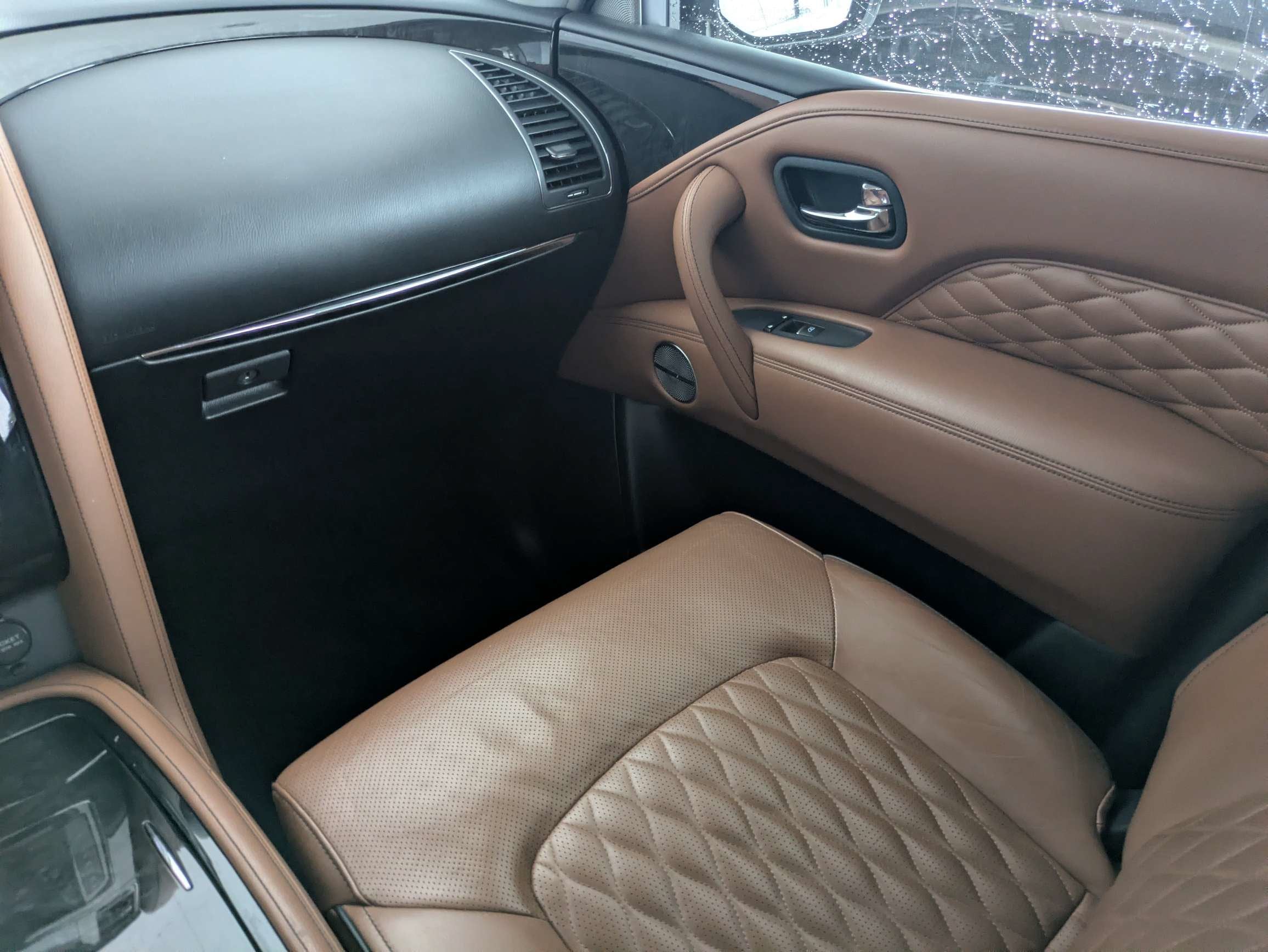 2020 INFINITI QX80 LUXE
