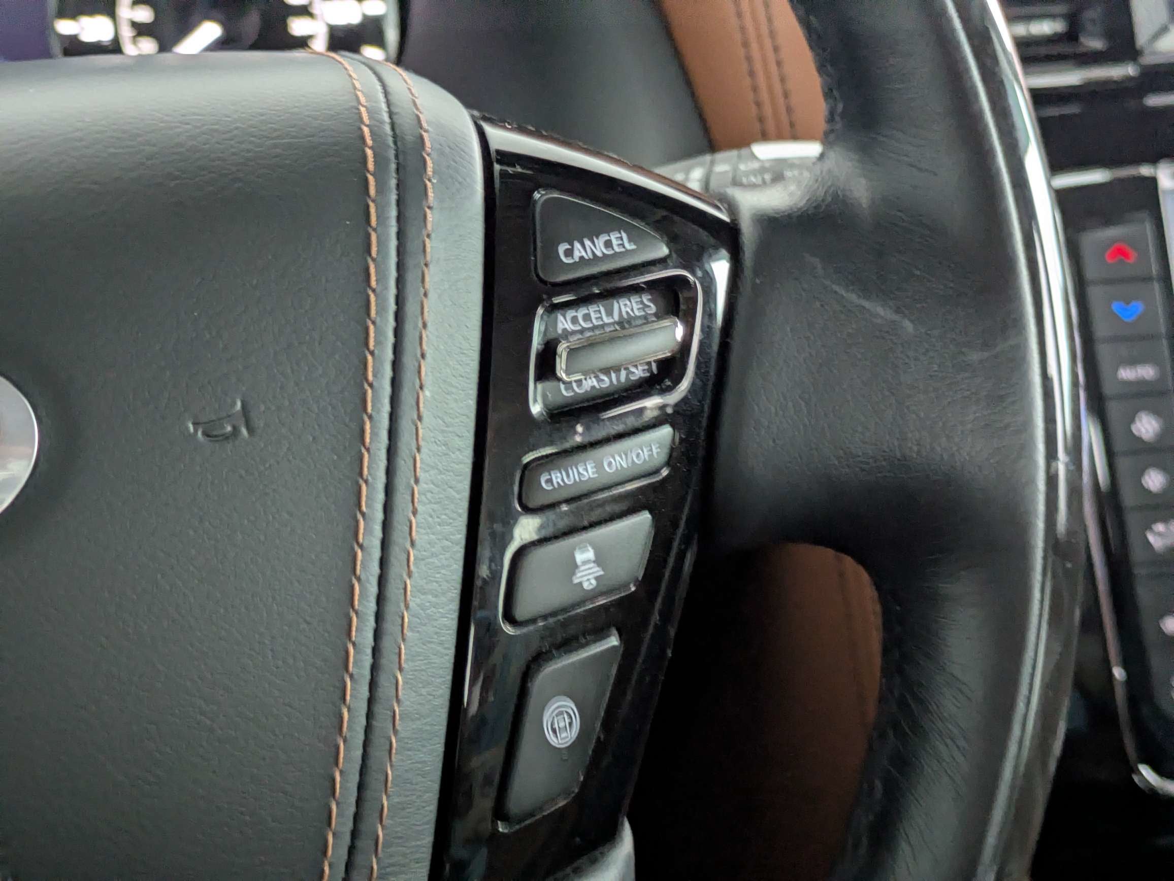 2020 INFINITI QX80 LUXE