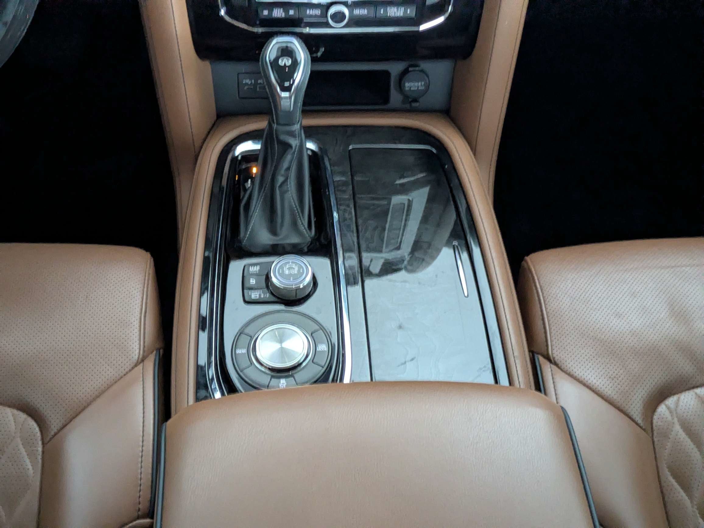 2020 INFINITI QX80 LUXE