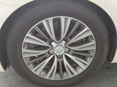 2017 Kia K900 Premium