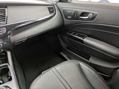 2017 Kia K900 Premium