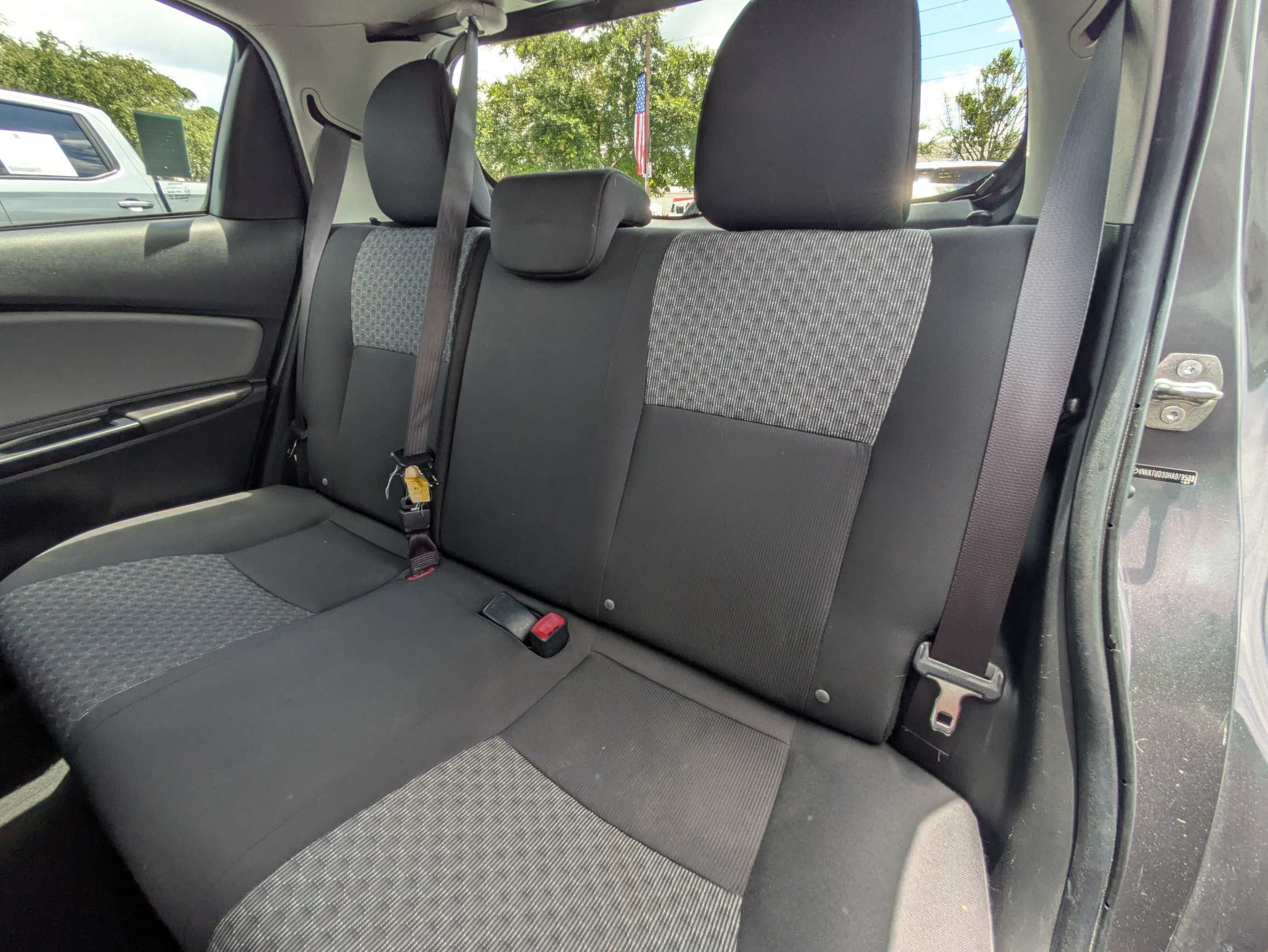 2017 Toyota Yaris L