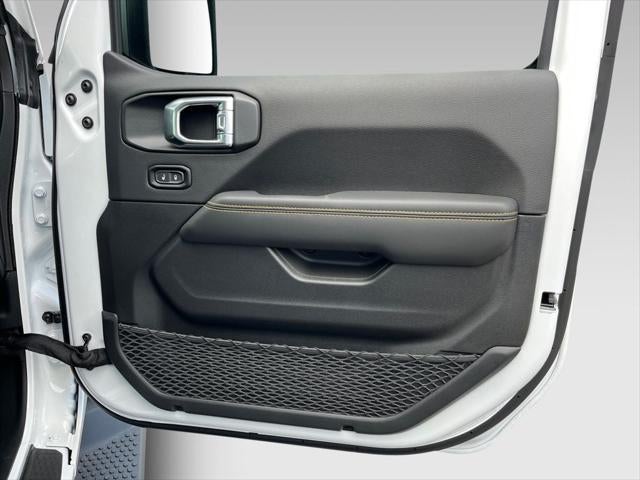 2024 Jeep Wrangler 4-Door Sahara 4x4