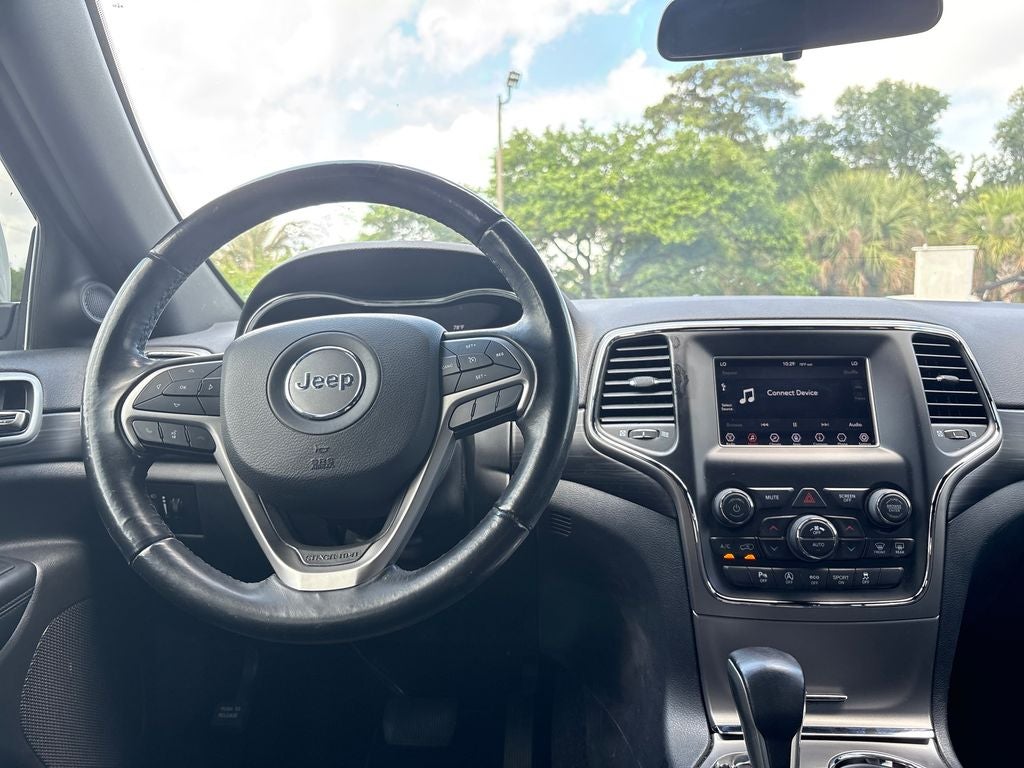2020 Jeep Grand Cherokee Laredo 4x2