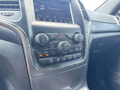 2020 Jeep Grand Cherokee Laredo 4x2
