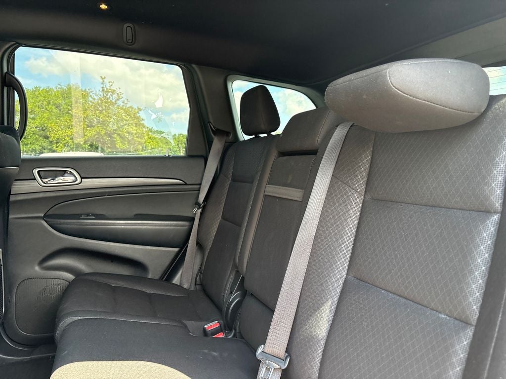 2020 Jeep Grand Cherokee Laredo 4x2