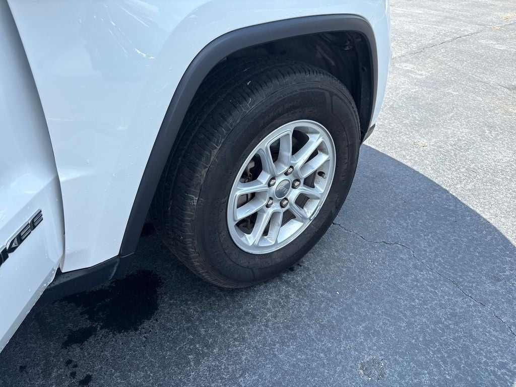2020 Jeep Grand Cherokee Laredo 4x2