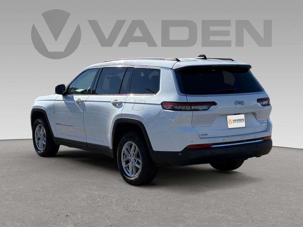 2023 Jeep Grand Cherokee L Laredo 4x2