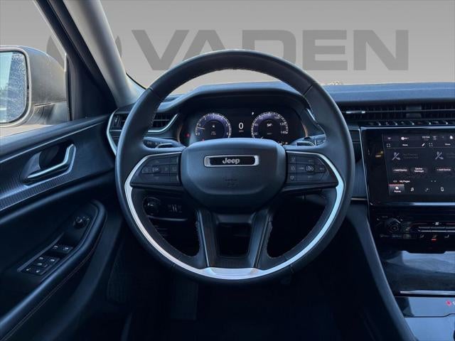 2023 Jeep Grand Cherokee L Laredo 4x2