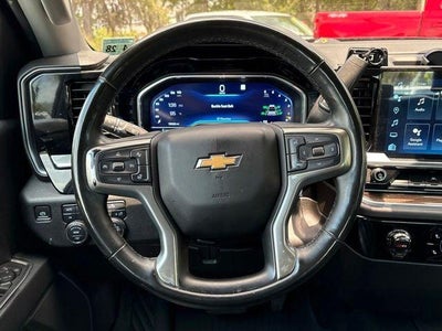 2023 Chevrolet Silverado 1500 4WD Crew Cab Standard Bed LT