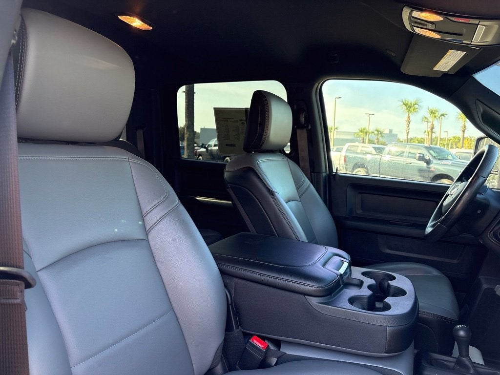 2024 RAM Ram 3500 Tradesman Crew Cab 4x4 8' Box