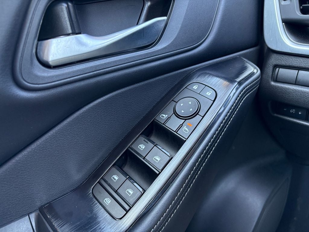 2025 Nissan Rogue SV FWD