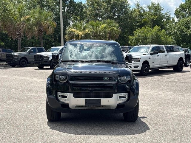 2025 Land Rover Defender 110 P300