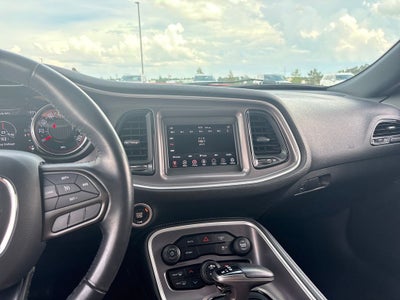 2022 Dodge Challenger SXT