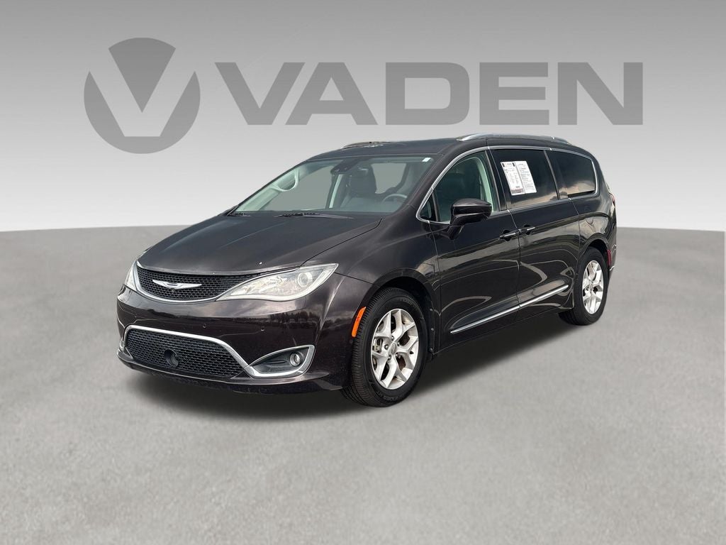 2017 Chrysler Pacifica Touring L Plus