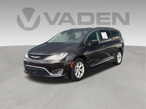 2017 Chrysler Pacifica Touring L Plus