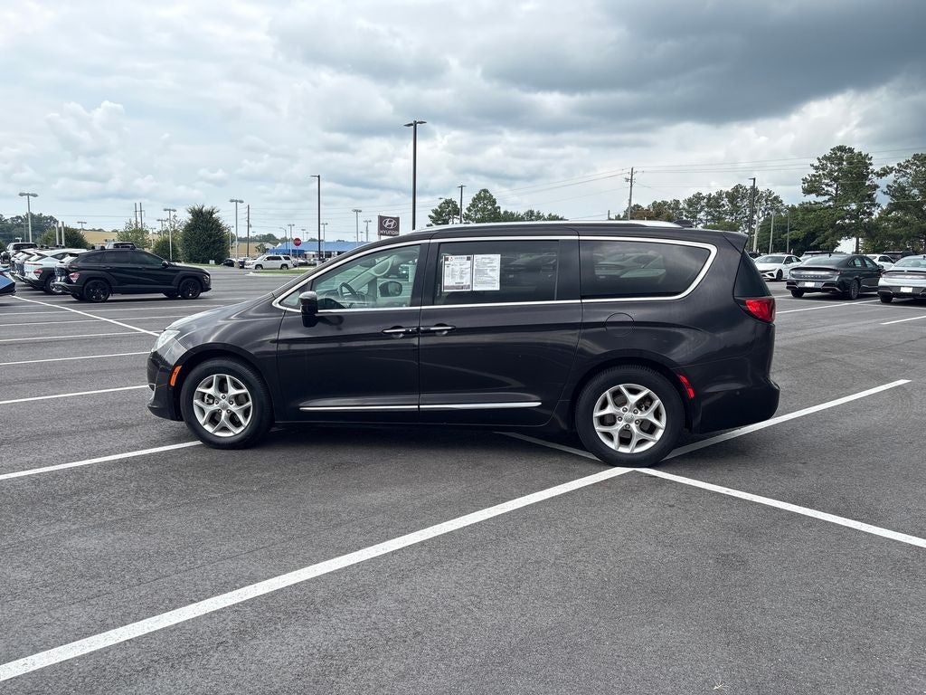 2017 Chrysler Pacifica Touring L Plus